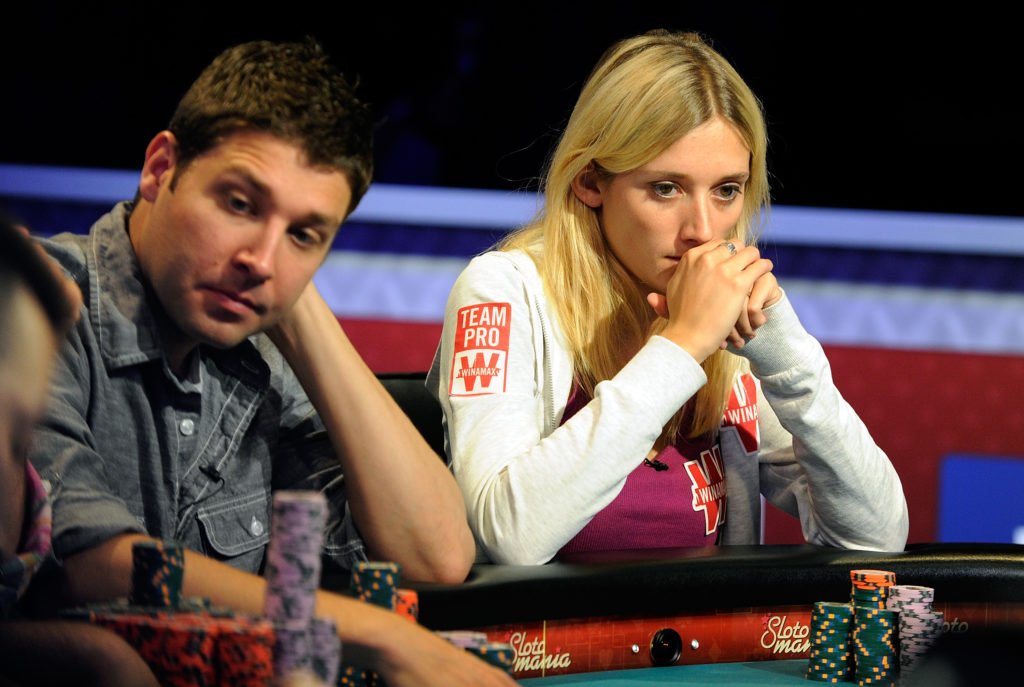 gelang poker qq